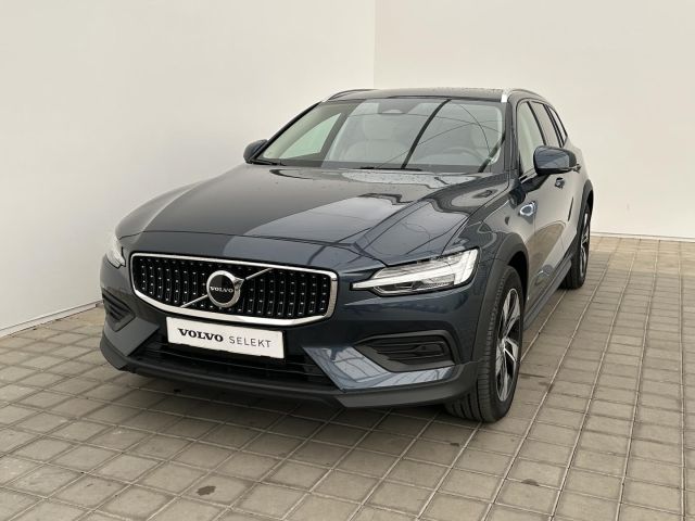Volvo V60 2.0 B5 4x4 CC PLUS