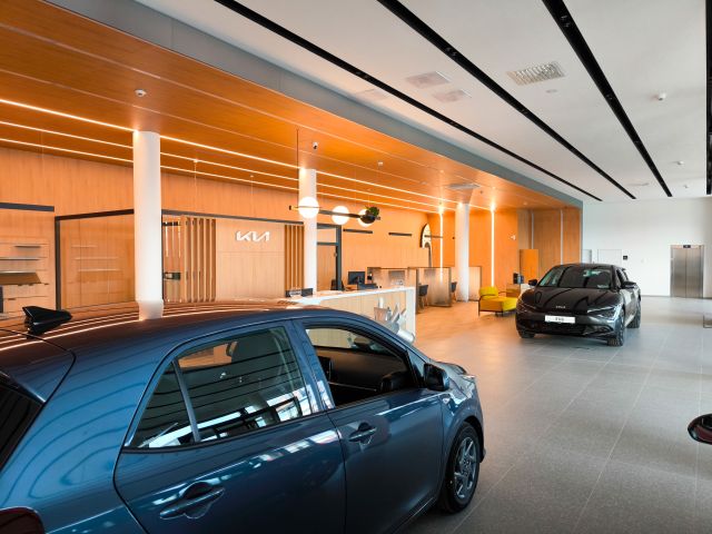 TUkas Kia Štěrboholy showroom 01