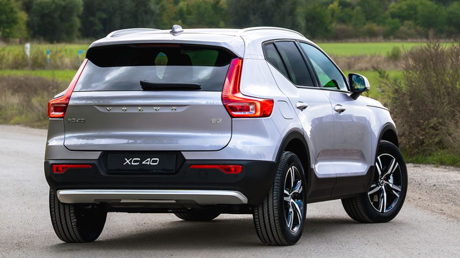 Volvo XC40_TUkas_zadni-pohled_2025